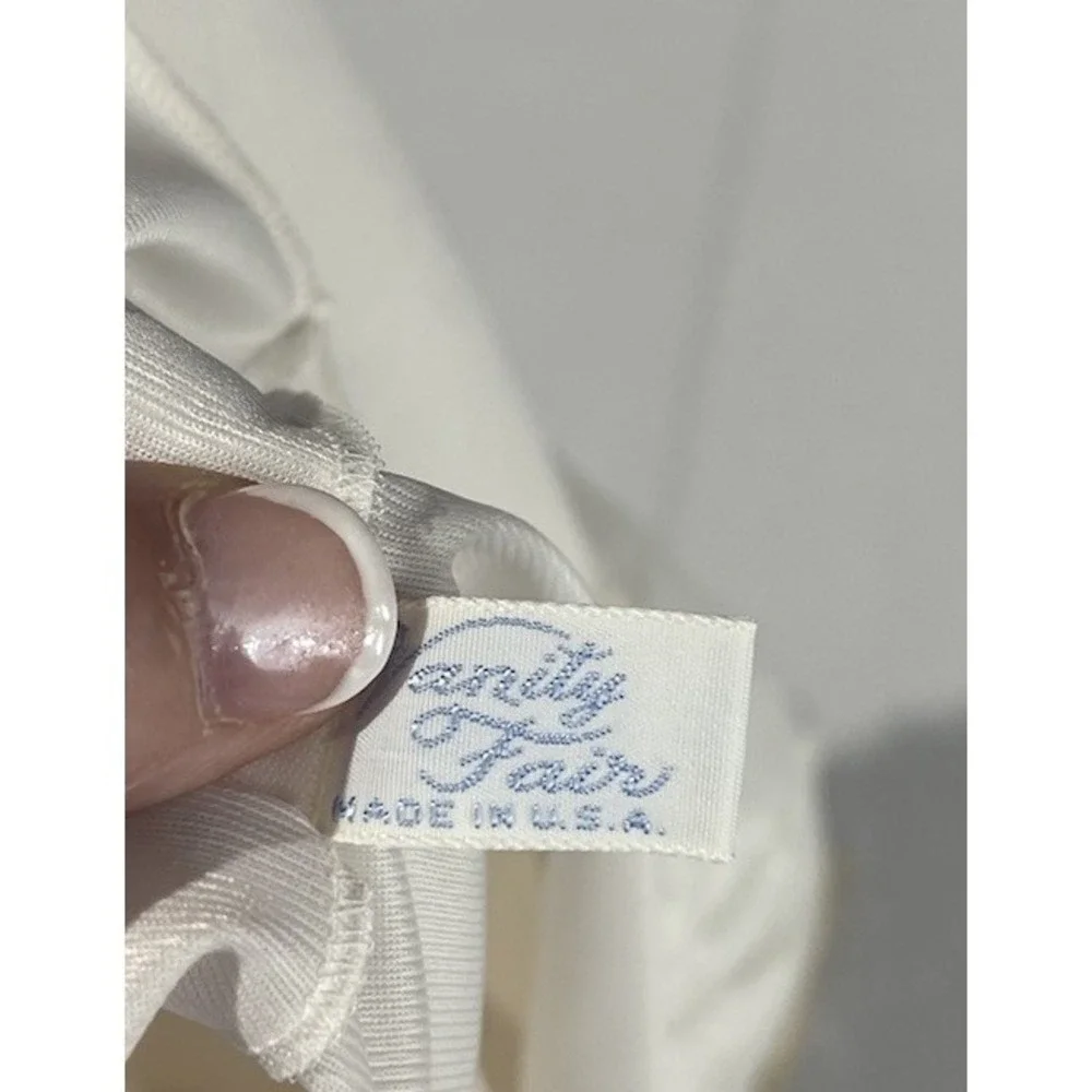 Vintage New Vanity Fair Lace Trim Ivory Antron III Full Slip Sz 32